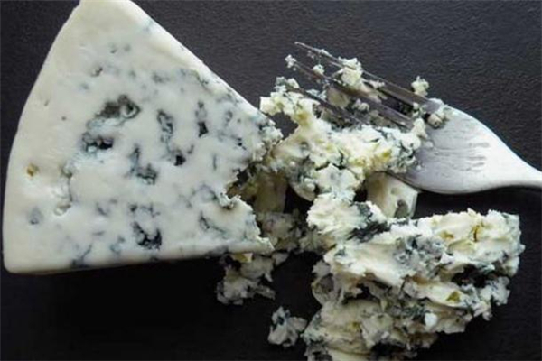 蓝纹奶酪好吃吗,蓝纹奶酪营养价值高吗