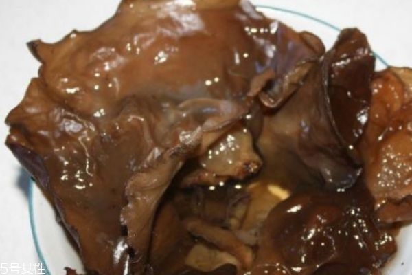 木耳泡久了会有毒素吗?,木耳泡久了有什么毒素