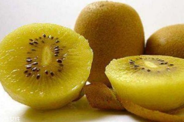 有黄心的猕猴桃吗,黄心猕猴桃可以直接吃吗 有黄心的猕猴桃吗,黄心猕猴桃可以直接吃吗