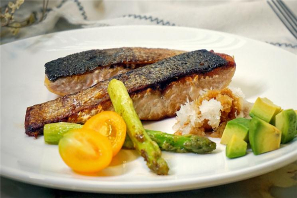 香煎三文鱼的做法窍门,香煎三文鱼的做法