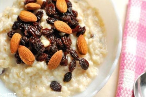 男人吃葡萄干的八大好处,葡萄干什么样的好