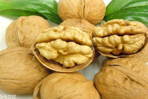 薄皮核桃叫什么,薄皮核桃叫什么名字