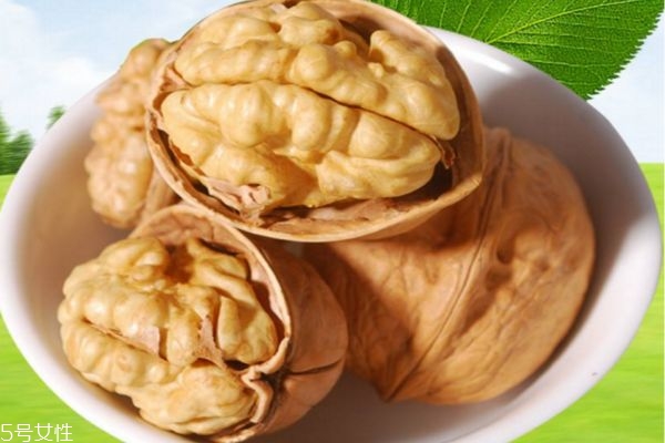 薄皮核桃怎么吃好吃,薄皮核桃怎么吃