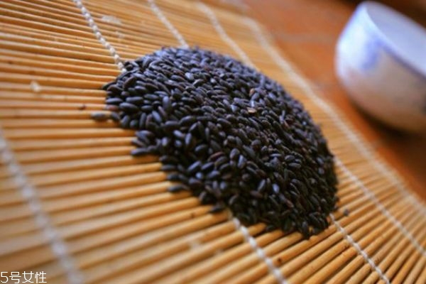 黑米掉色正常吗?,黑米掉色正常吗1001无标题