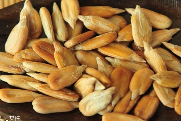 瓜子仁的做法,瓜子仁的做法 用电饼铛