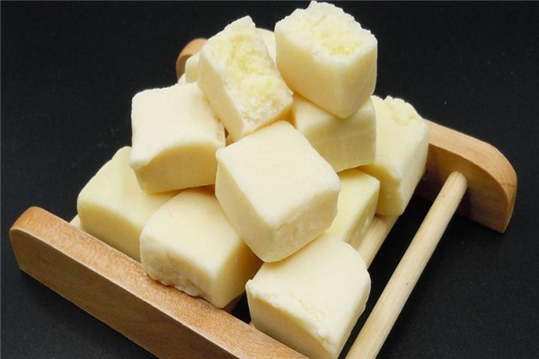 奶豆腐是什么做的,奶豆腐是什么奶做的