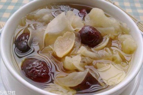 红枣可以和什么一起吃,红枣和什么一起搭配吃最好 红枣可以和什么一起吃,红枣和什么一起搭配吃最好