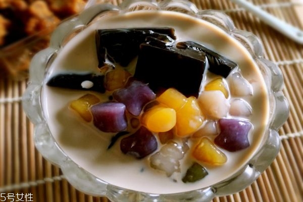 烧仙草过夜了还能吃吗,烧仙草过了一夜还可以吃吗 烧仙草过夜了还能吃吗,烧仙草过了一夜还可以吃吗