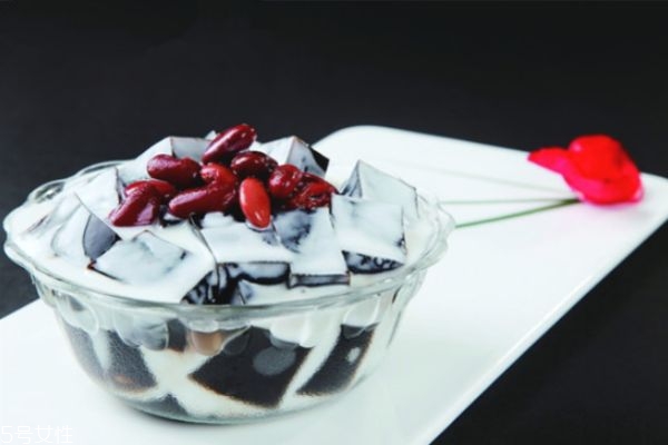 什么人不适合吃仙草冻,什么人不适合吃仙草蜜