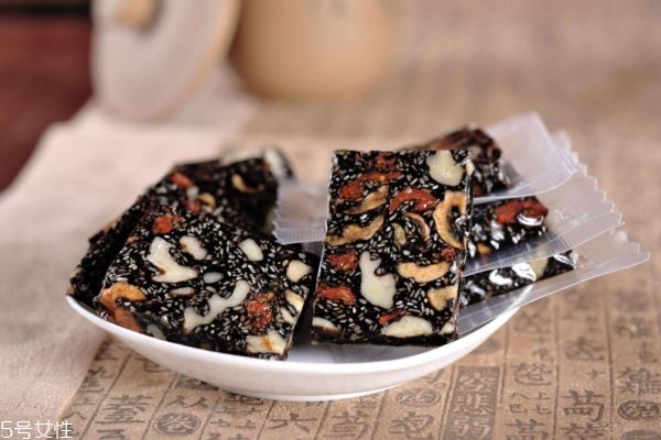 女人应该多吃什么对子宫和卵巢有保护,女人应该多吃什么对身体好