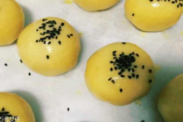 自制蛋黄酥如何保存,自制蛋黄酥如何保存得长久