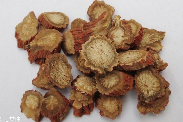 丹参泡水喝的副作用和禁忌症,丹参泡水喝的副作用和禁忌