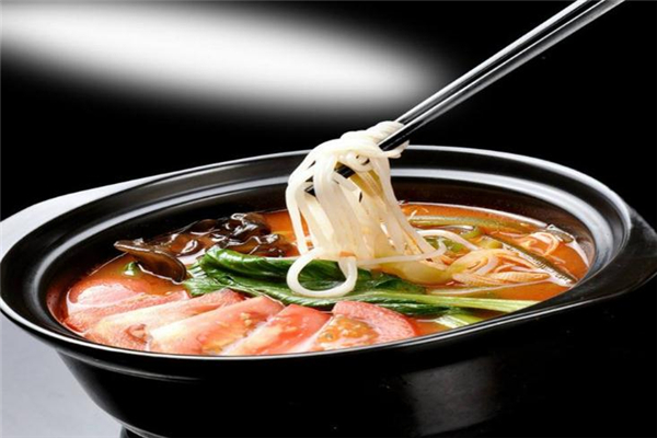 砂锅米线的特色亮点,砂锅米线的特色