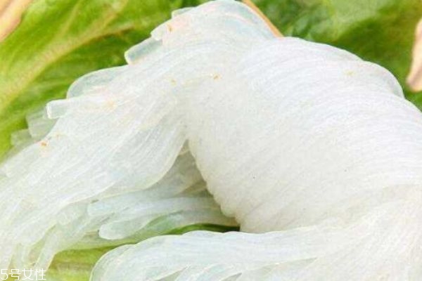 魔芋丝是什么做的,魔芋丝是什么东西 魔芋丝是什么做的,魔芋丝是什么东西