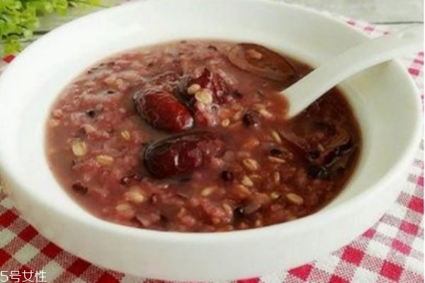 黑米加什么煮粥最好,黑米粥的搭配