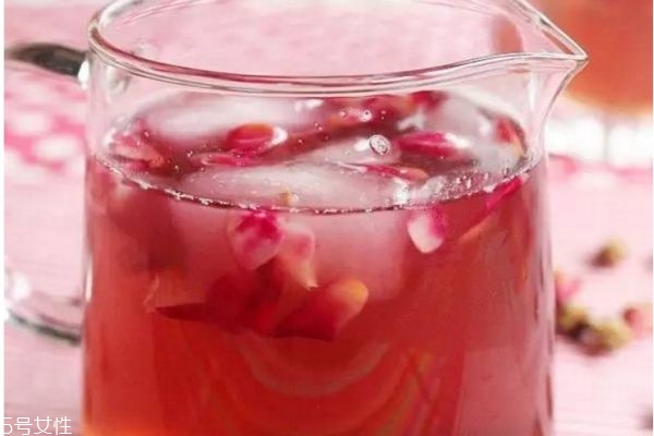 玫瑰花泡水喝的好处和坏处,玫瑰花泡水喝的作用