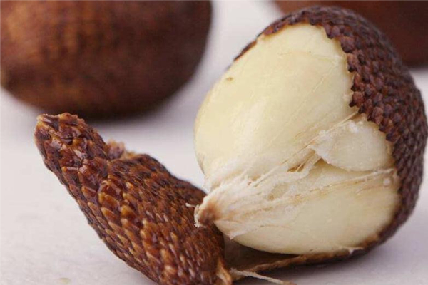 蛇皮果减肥可以吃吗,蛇果减肥可以吃吗