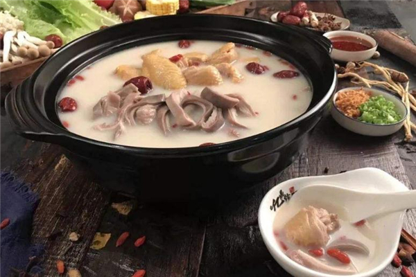 猪肚鸡牛奶什么时候放,猪肚鸡放什么牛奶好请回答一下