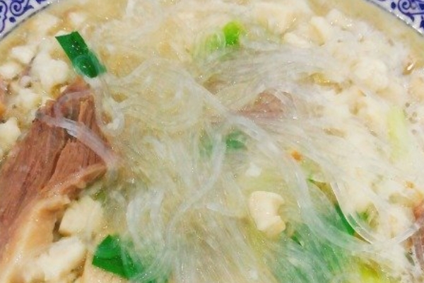 牛羊肉泡馍的特点,牛羊肉泡馍介绍