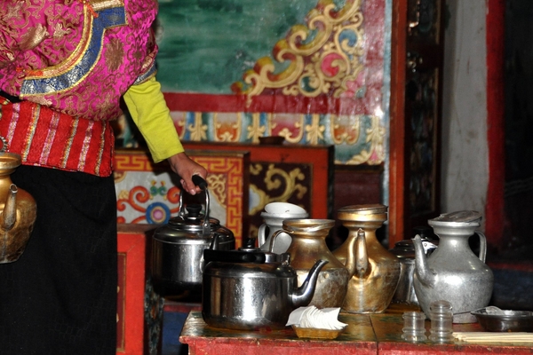 茶油涂嘴唇能防裂吗,茶油可以抹嘴唇干裂吗