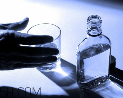 有肝病的人能喝酒吗,有肝病能喝酒吗