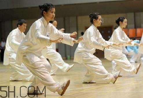 八段锦什么时候练最好 怎么练?练几次?,八段锦怎么练才能达到最好效果