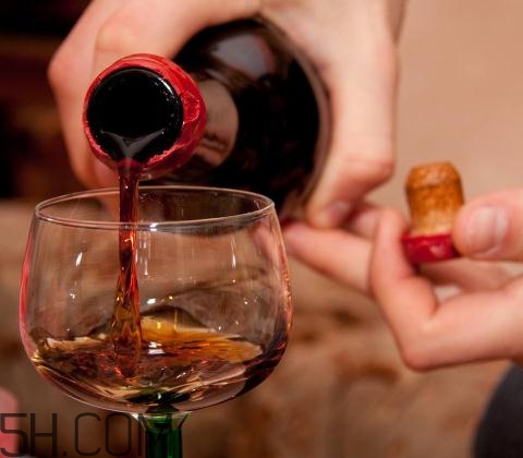 喝酒会引起血尿吗,喝酒后出现血尿的原因