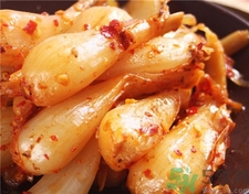 先用沐浴露的坏处有什么呢(使用沐浴露的好处和坏处)