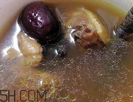 黑枣汤的做法,黑枣怎么煲汤 黑枣汤的做法,黑枣怎么煲汤