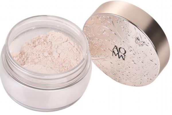 高光和散粉哪个先用,高光粉和散粉哪个先用