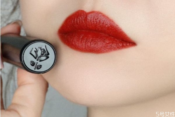 兰蔻196红管和黑管什么区别,兰蔻196是黑管还是粉管