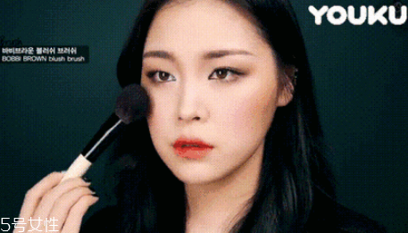 夏天用粉饼的好处(粉饼适合冬天用还是夏天用) 夏天用粉饼的好处(粉饼适合冬天用还是夏天用)