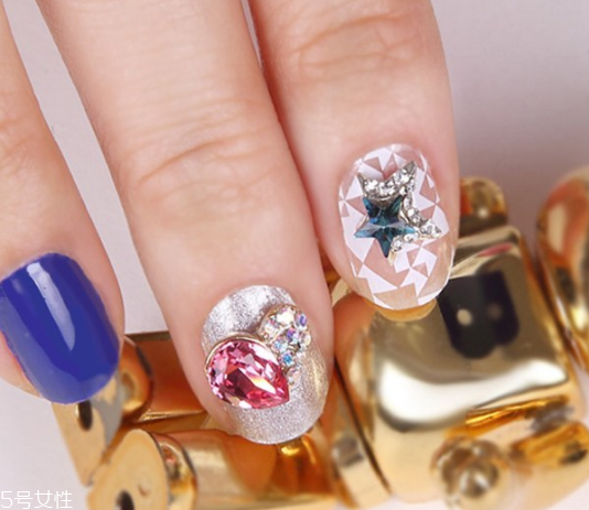 光疗甲的制作步骤,光疗甲做法