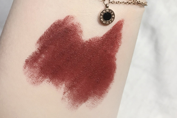 完美日记哪个色号显白,完美日记107什么颜色