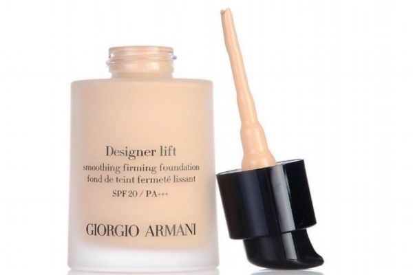 阿玛尼粉底液怎么选色号,阿玛尼红标粉底液怎么选择色号