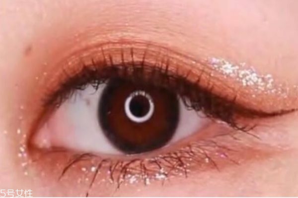 菲诗小铺是一个什么档次的品牌呢(菲诗小铺属于什么档次)