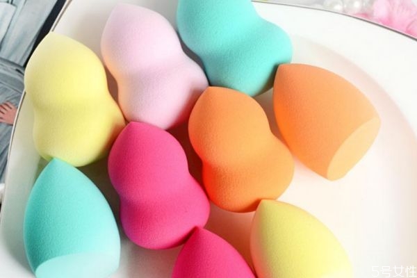 如何清洗化妆海绵蛋,如何清洗化妆海绵 如何清洗化妆海绵蛋,如何清洗化妆海绵