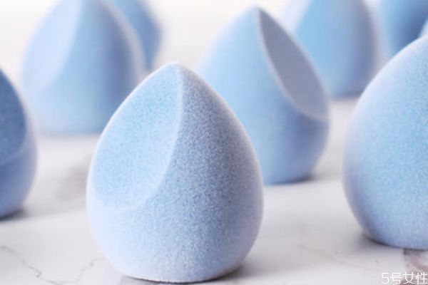 美妆蛋还是菱形海绵好用,美妆蛋好用还是三角海绵好用