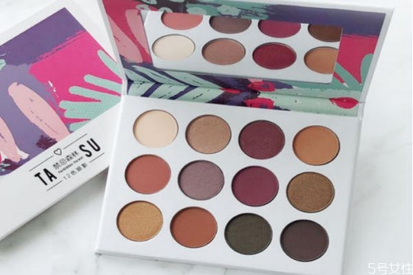 使用眼霜的注意事项(使用眼霜的正确方法)