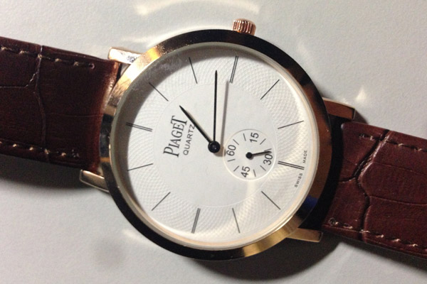 石英手表进水了怎么办,石英手表进水不走了怎么办