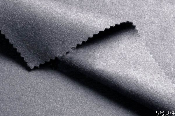 什么绒的衣服比较好,什么绒的衣服保暖性好