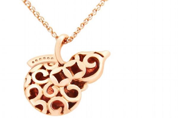 彩金项链洗澡的时候可以带吗,彩金首饰洗澡用摘吗