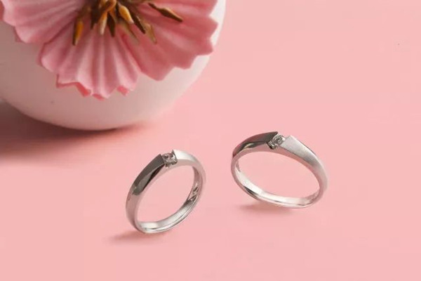 戴比尔斯和蒂芙尼哪个好,戴比尔斯和卡地亚哪个好