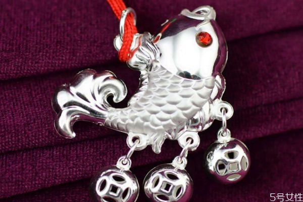 银饰价格是多少,买一件银饰价格一般是多少