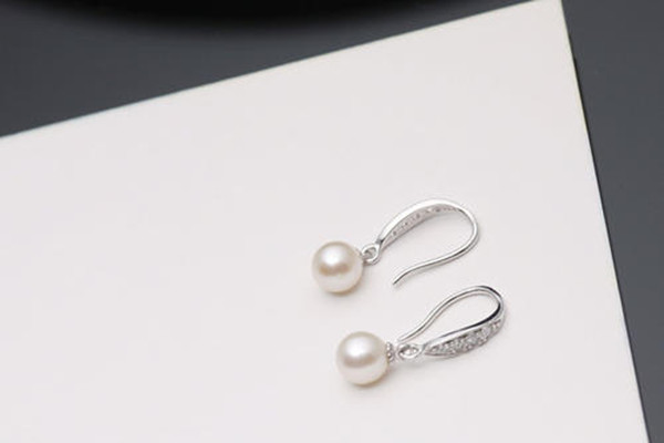 纯银耳钉多少钱一对,纯银耳饰多少钱一对 纯银耳钉多少钱一对,纯银耳饰多少钱一对