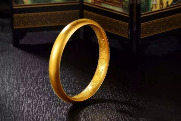 金手镯都有哪几种款式,黄金手镯样式 金手镯都有哪几种款式,黄金手镯样式