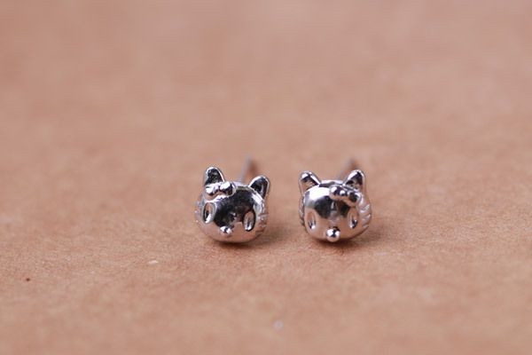 冬季适合戴什么耳钉,冬天适合戴耳钉还是耳坠 冬季适合戴什么耳钉,冬天适合戴耳钉还是耳坠