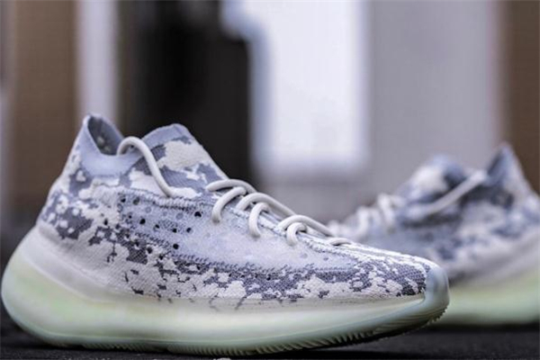 yeezy380多少钱,yeezy380多少钱入手合适