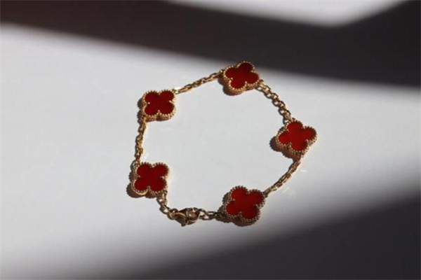 梵克雅宝五花手链怎么戴好看,梵克雅宝5花手链哪个最好看