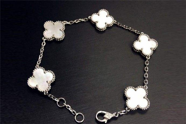 梵克雅宝五花手链专柜多少钱,梵克雅宝5花手链价格 梵克雅宝五花手链专柜多少钱,梵克雅宝5花手链价格